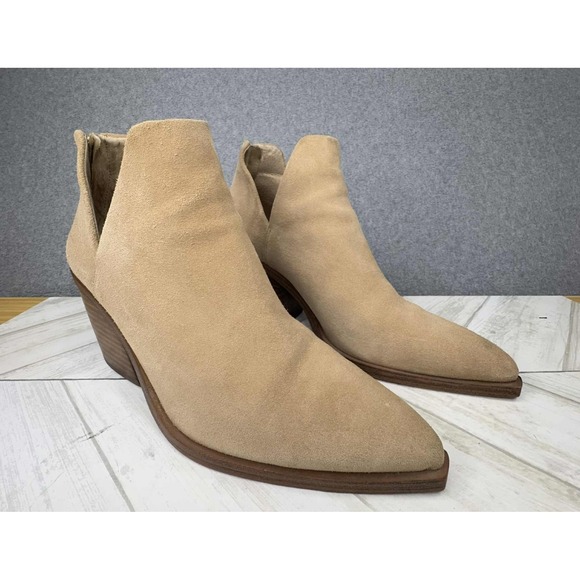 Vince Camuto Bibestie Ankle Boots Women's 8 Block Heel Pointed Toe Sand Suede - Picture 1 of 12